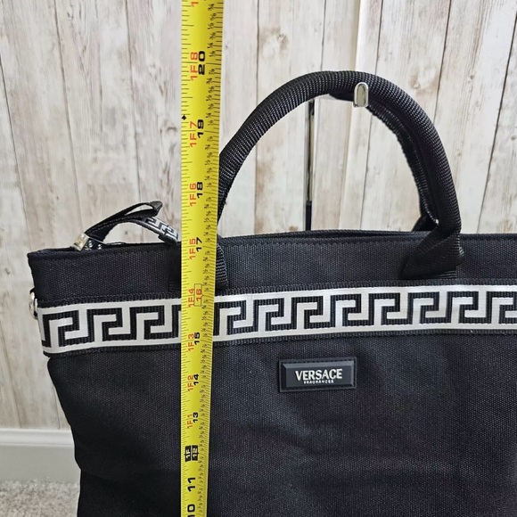 Versace bag - Picture 7 of 11